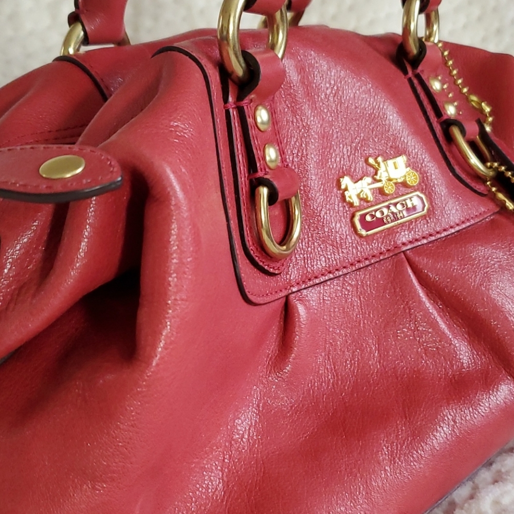 Coach Raspberry Hand Bag - New - Picture 2 of 11